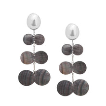 Load image into Gallery viewer, Oddow Black Lip