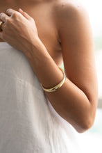 Load image into Gallery viewer, Luma