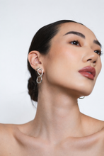 Load image into Gallery viewer, Uwea
