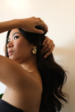 Load image into Gallery viewer, Akulli
