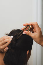 Load image into Gallery viewer, Kamu Hairpin
