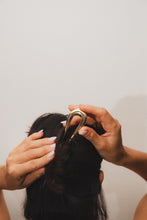 Load image into Gallery viewer, Kamu Hairpin

